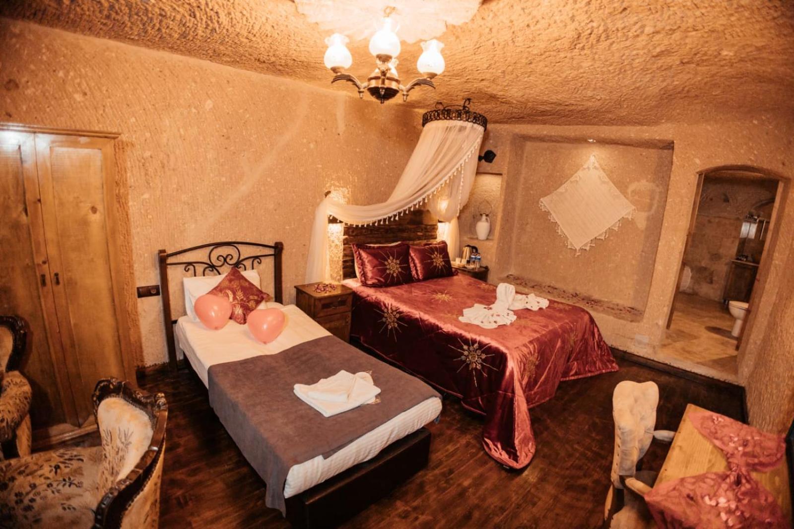 7 Oda Kapadokya Cave Hotel Ürgüp Exterior photo